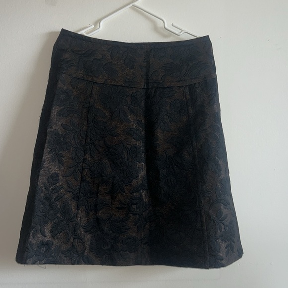 Dark brown/black Floral (lace print) Skrit - Picture 2 of 2